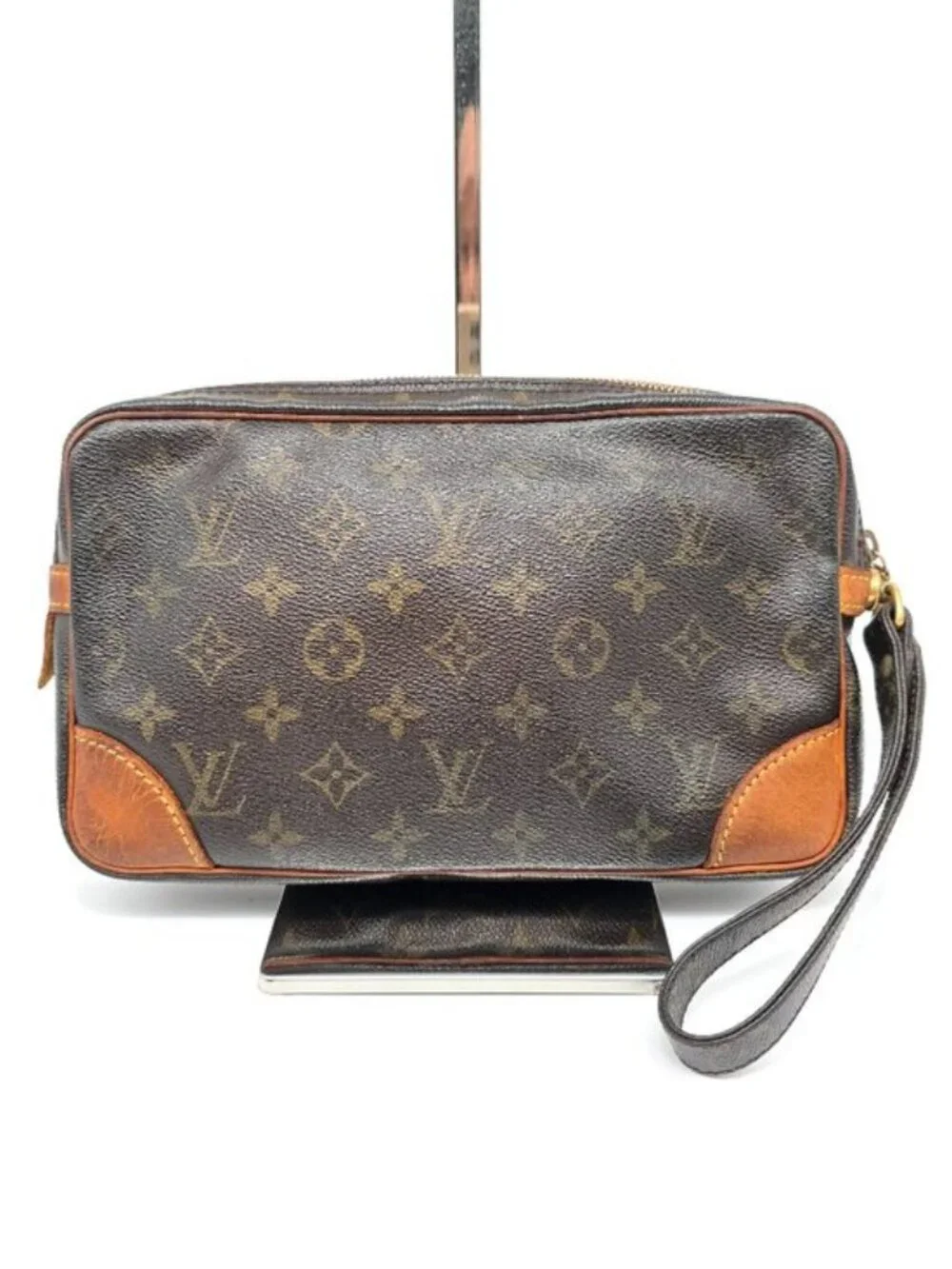 Louis Vuitton classic louis